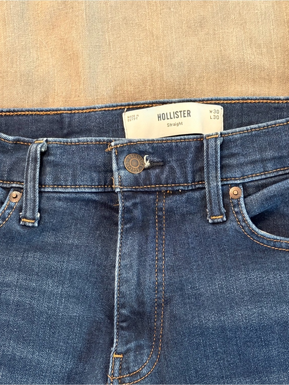 Hollister Men's Medium Blue Straight Jeans - Picture 7 of 9